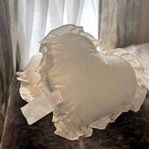 NWT Shabby Chic Accent Throw Pillows Heart Shape Ivory Cream Pair.